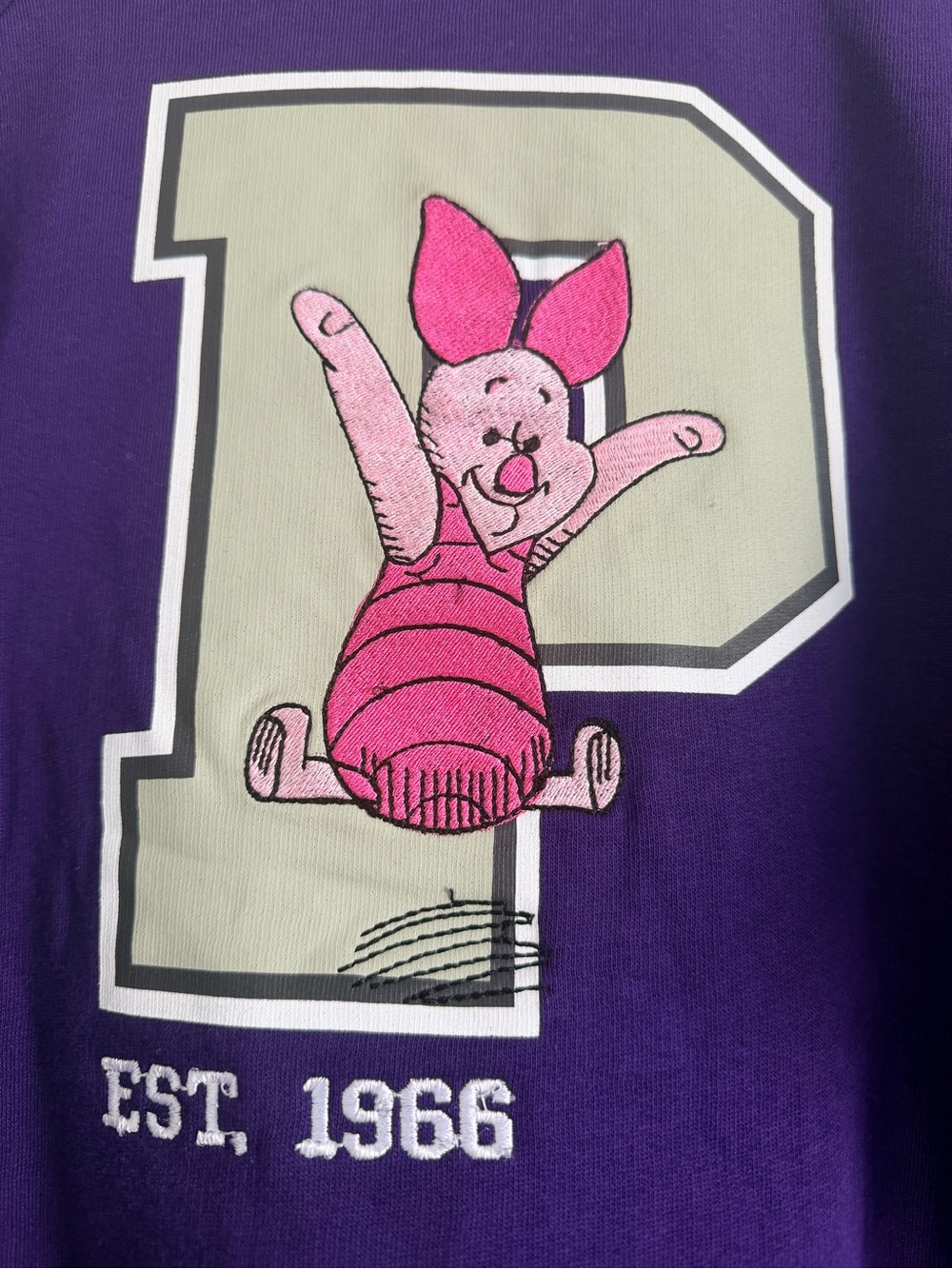 Disney - Purple Graphic Piglet Sweatshirt size M - Picture 2 of 9